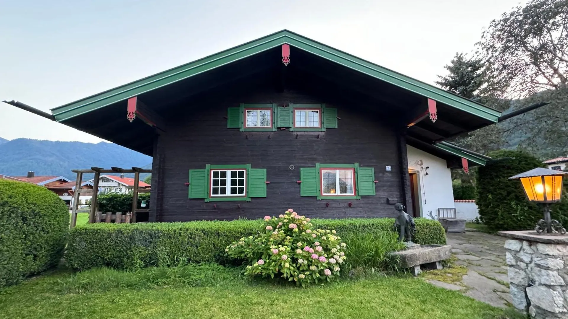 Haus Bergsteigerglueck Villa Schleching